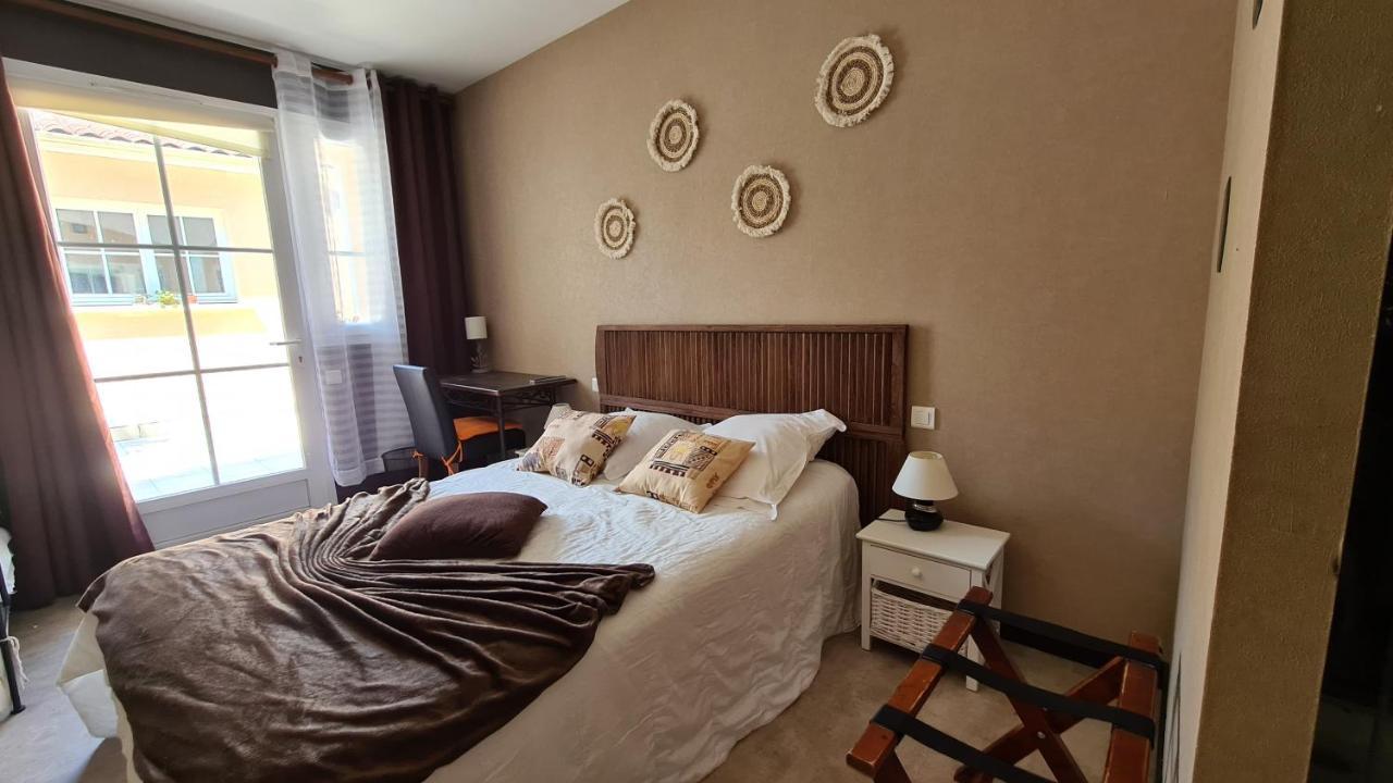 Hotel Alysa à Parthenay Extérieur photo