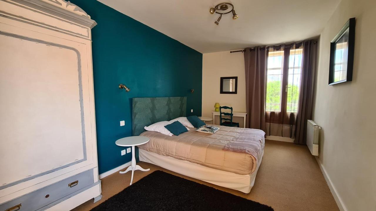 Hotel Alysa à Parthenay Extérieur photo